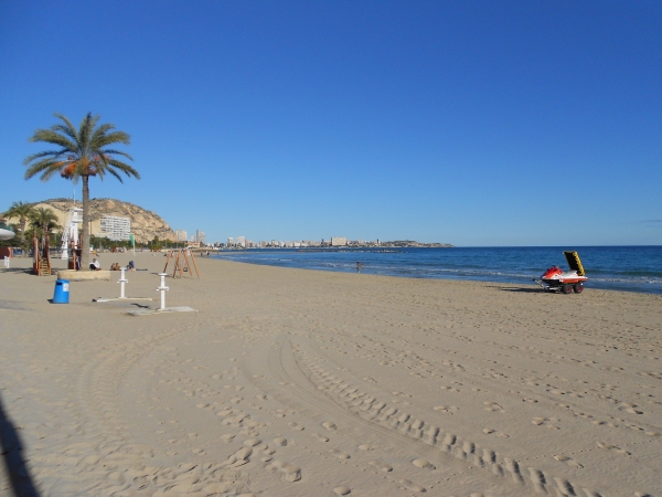 Saw some sand by the sea in Alicante when we popped over for a visit. It was wonderful. On returning to England a family member has noticed a slightly darkened skin-tone i.e. a tan. YAAY!